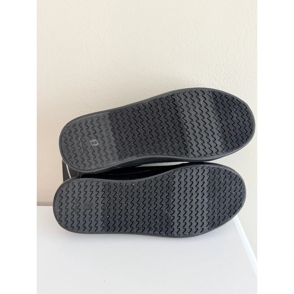 Art Class‎ Canvas Sneakers Kids Size 2 Black Low Top Lace Up NWT